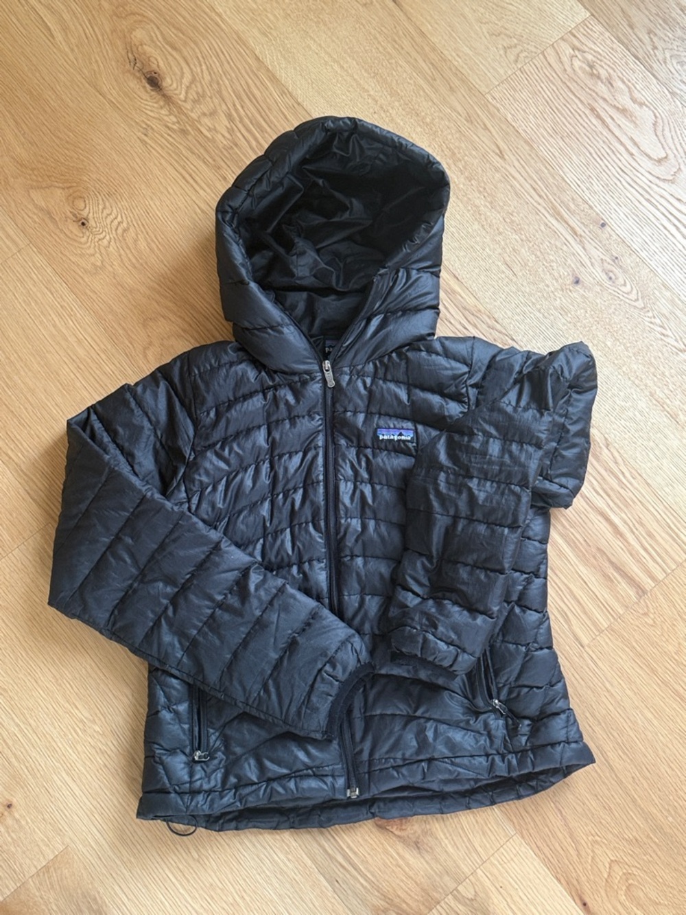 Patagonia Women’s Black Quilted Hooded Down Jacket size small